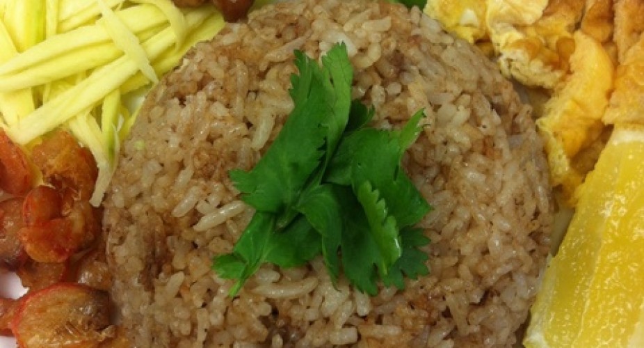 Жареный рис с рыбным соусом